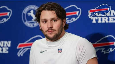 Buffalo Bills’ hopes live or die with Josh Allen—romance with Hailee Steinfeld won’t fix team issues