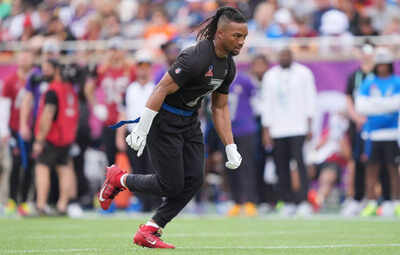 Bijan Robinson flashes 1,887 yards and earns high praise from Saquon Barkley ahead of the 2025 season