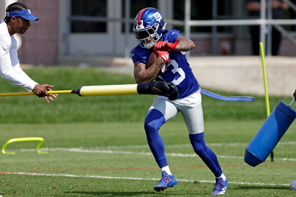 Jalin Hyatt, New York Giants wide receiver, running drills.