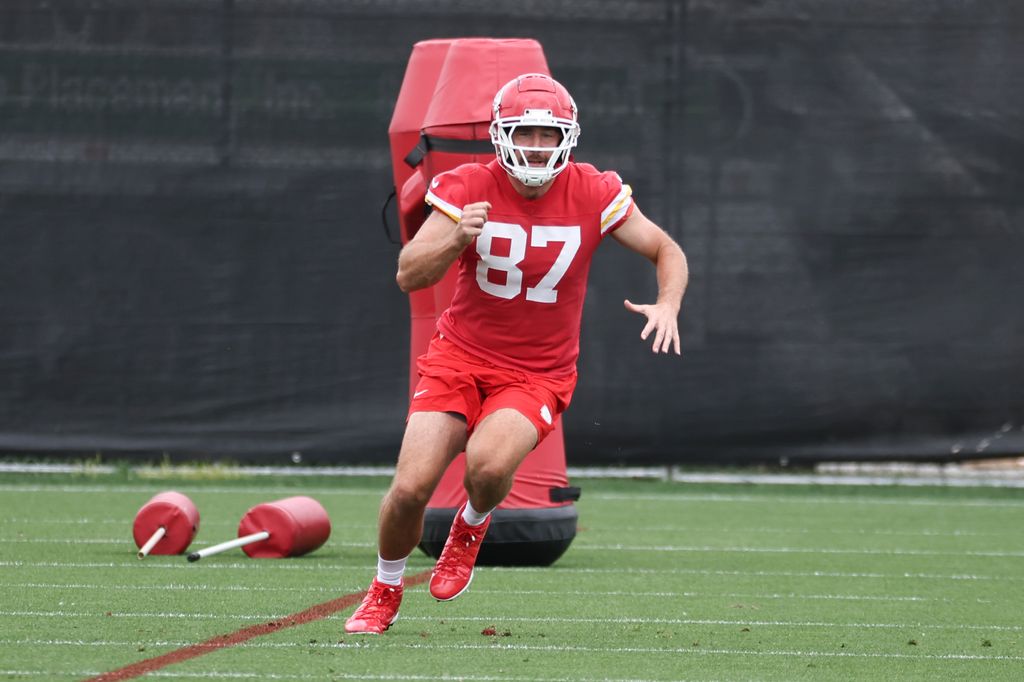Kansas City Chiefs tight end Travis Kelce (87) runs a route during OTA's on June 18, 2025 at the Chiefs Training Facility in Kansas City, MO