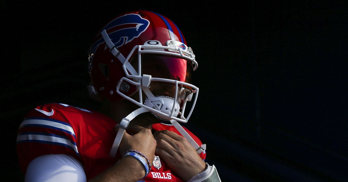 Buffalo Bills to reveal alternate helmet on 7/22, per source