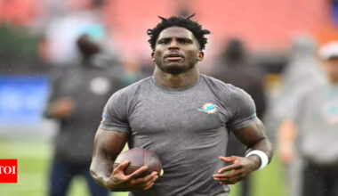 Tyreek Hill wants another raise despite $90M deal—Dolphins, McDaniel reportedly considering trade | NFL News