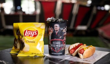 Falcons to give away free hot dogs, chips during Sunday's game