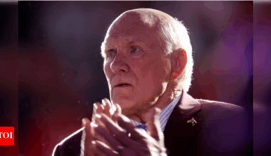 Terry Bradshaw rips Pittsburgh Steelers for Kenny Pickett “failure”: “They didn't even do anything to build around him” | NFL News