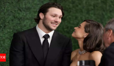 Buffalo’s Josh Allen melts hearts with dream Golf partner pick- His Dad | NFL News