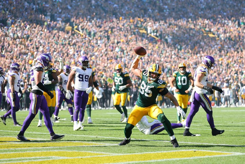 Minnesota Vikings v Green Bay Packers