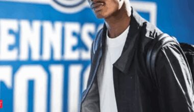 After Garrett Wilson’s megadeal, pressure mounts on Falcons to figure out their next move