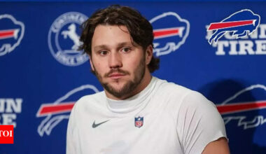 Buffalo Bills’ hopes live or die with Josh Allen—romance with Hailee Steinfeld won’t fix team issues | NFL News