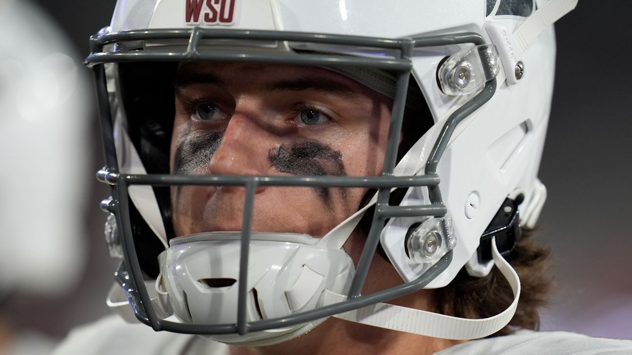 John Mateer earns high praise as Oklahoma enters new era, hoping to return to high Sooners standards