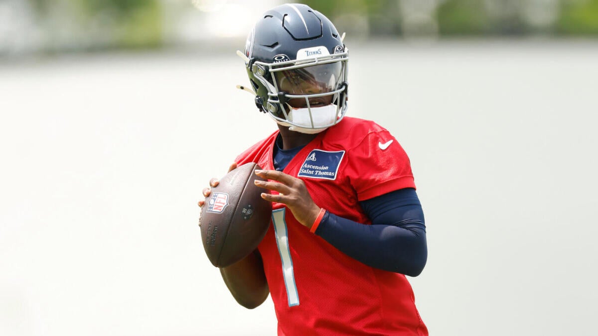 Titans' No. 1 pick Cam Ward doesn't get enough respect or attention, teammate Jeffery Simmons says