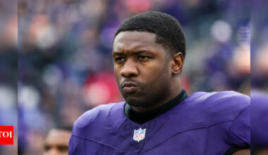 Kyle Van Noy shreds anonymous coach over Roquan Smith 'sluggish' jab as Ravens lock arms | NFL News