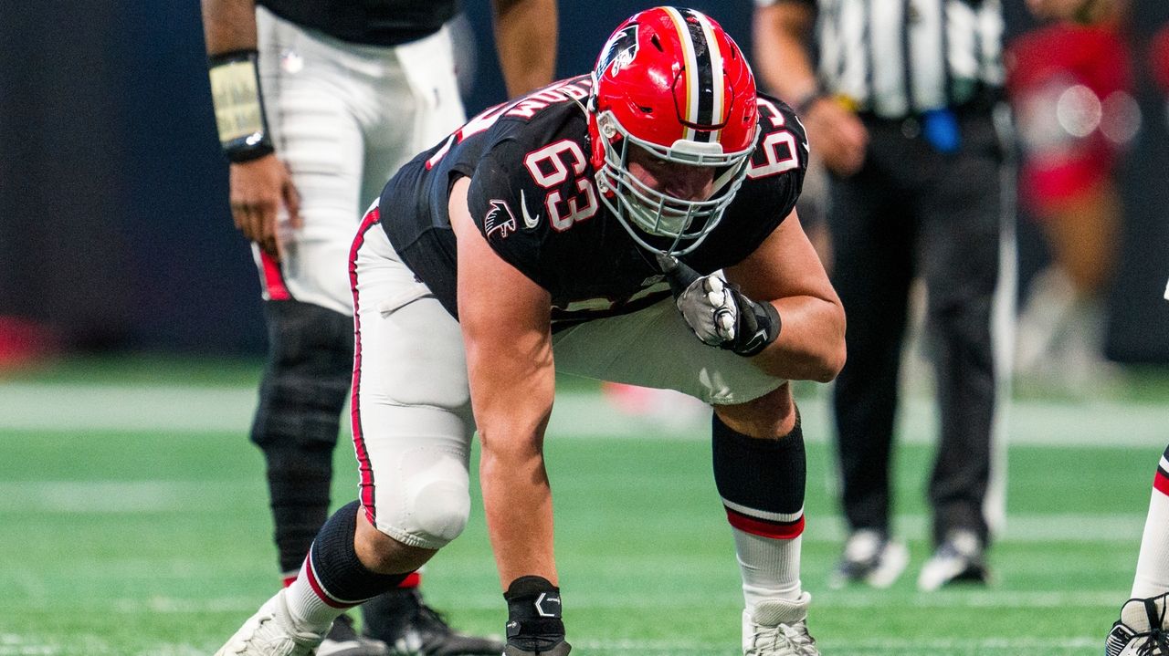 Falcons' Chris Lindstrom voted top interior offensive lineman by AP
