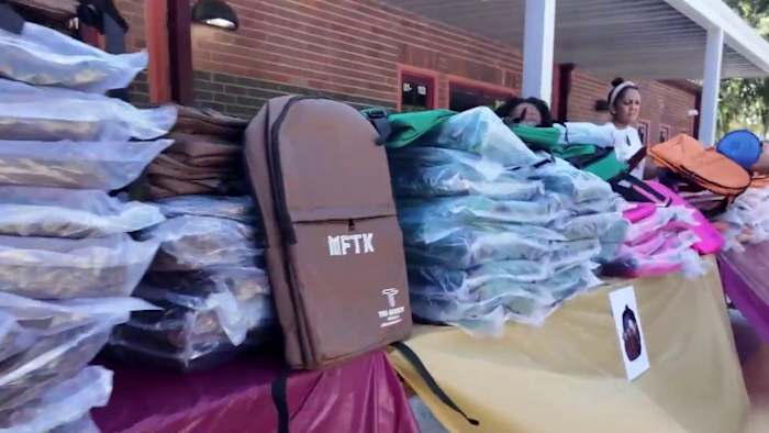 Former FSU, NFL player hosts backpack giveaway in Orlando