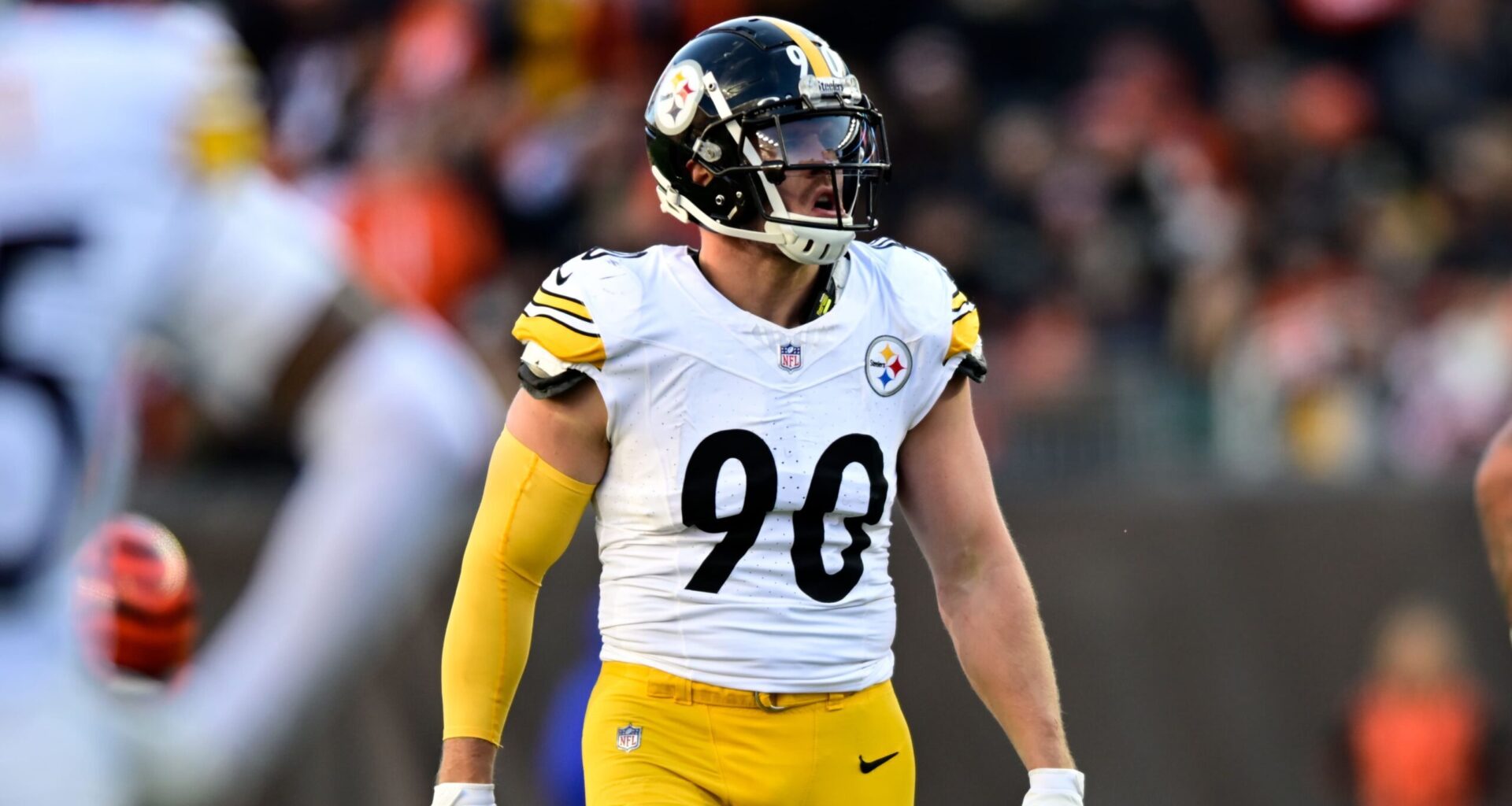 J.J. Watt Reacts to T.J. Watt's Record-Breaking Deal