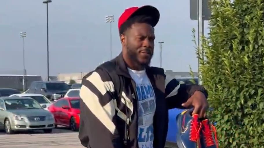 Sports Illustrated - Colts Captain Pays Tribute to…