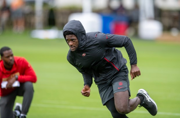 San Francisco 49ers' Brandon Aiyuk runs with teammates during practice at the 49ers training camp at the practice facility at Levi's Stadium in Santa Clara, Calif., on Thursday, July 24, 2025. (Doug Duran/Bay Area News Group)