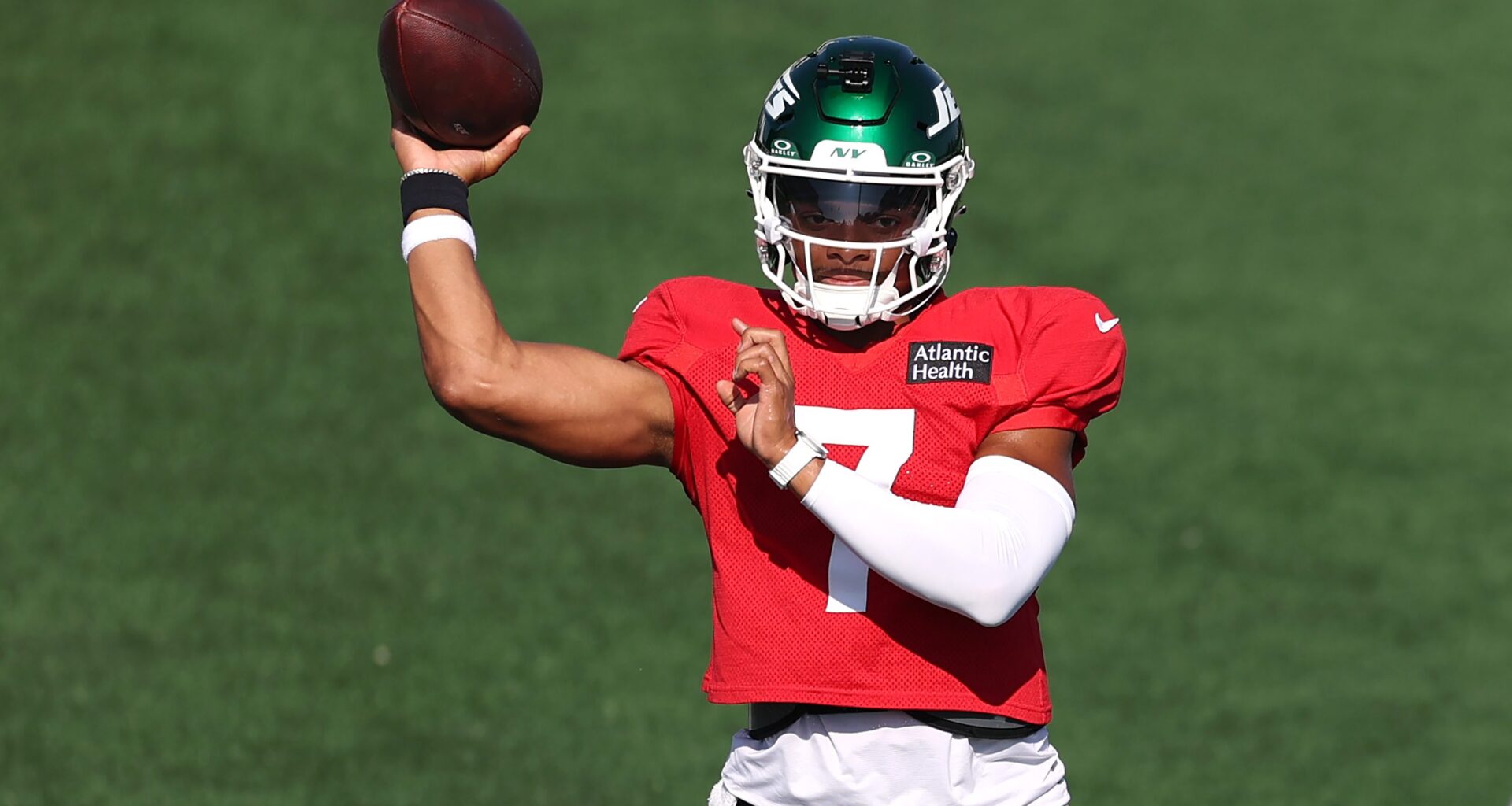 Jets QB Justin Fields Is Done Talking About Toe Injury