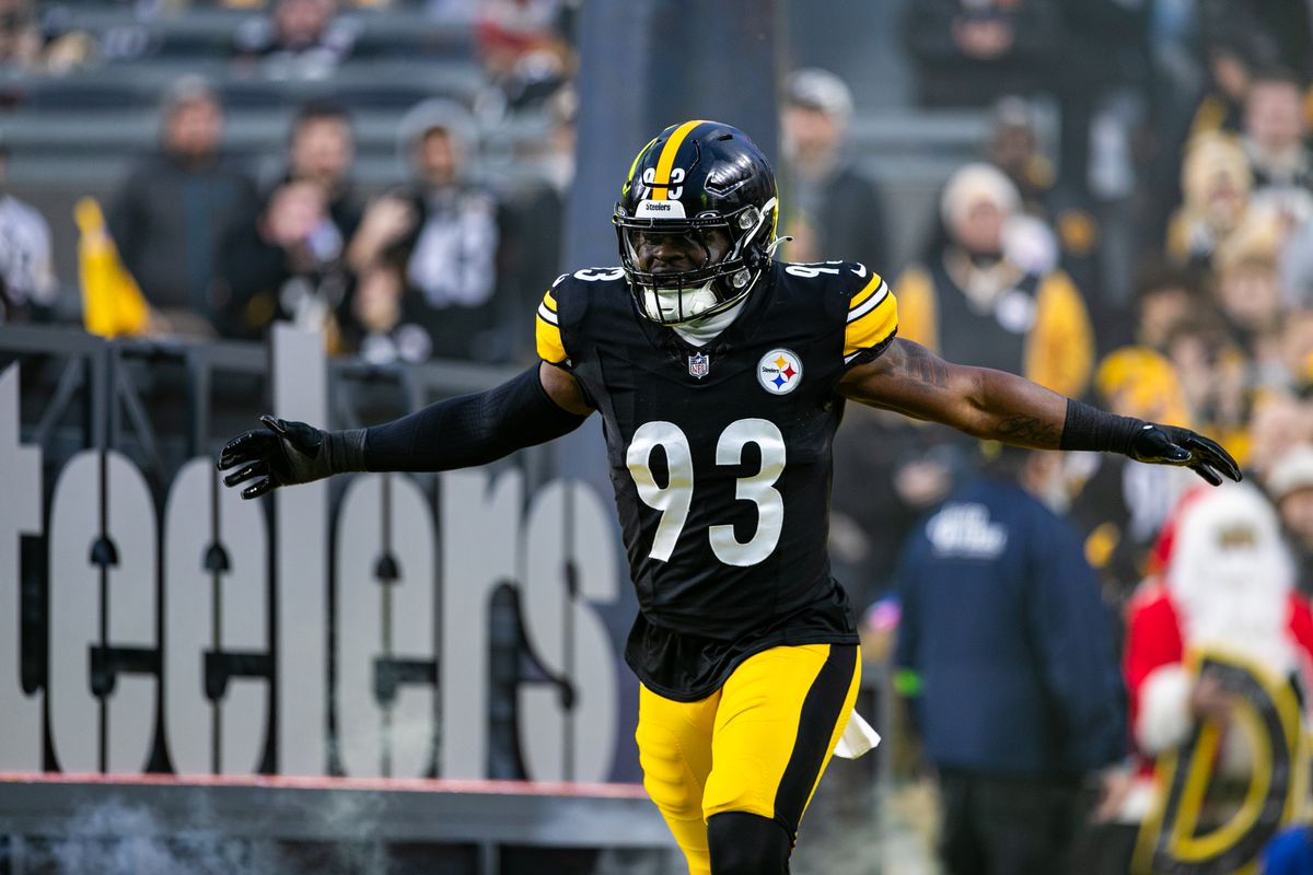 Pittsburgh Steelers linebacker Mark Robinson (93) runs onto the field during the regular season NFL football game between the Cincinnati Bengals and Pittsburgh Steelers on December 23, 2023 at Acrisure Stadium in Pittsburgh, PA.