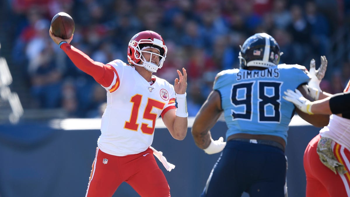 Every first-round quarterback NFL draft pick since 1970, ranked