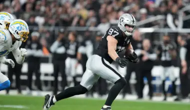 Hunter Henry and Austin Hooper hold tight end fort while Patriots chase wide receiver dreams this offseason