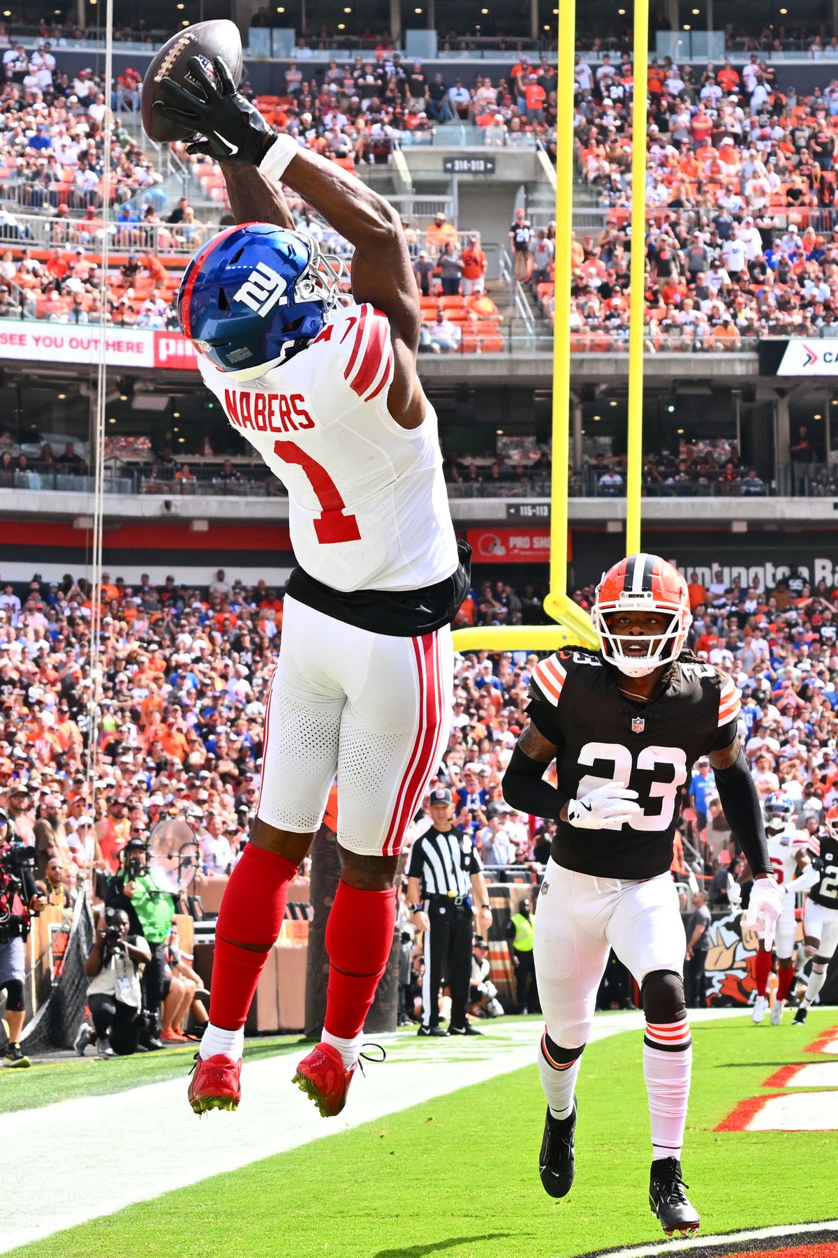 New York Giants v Cleveland Browns
