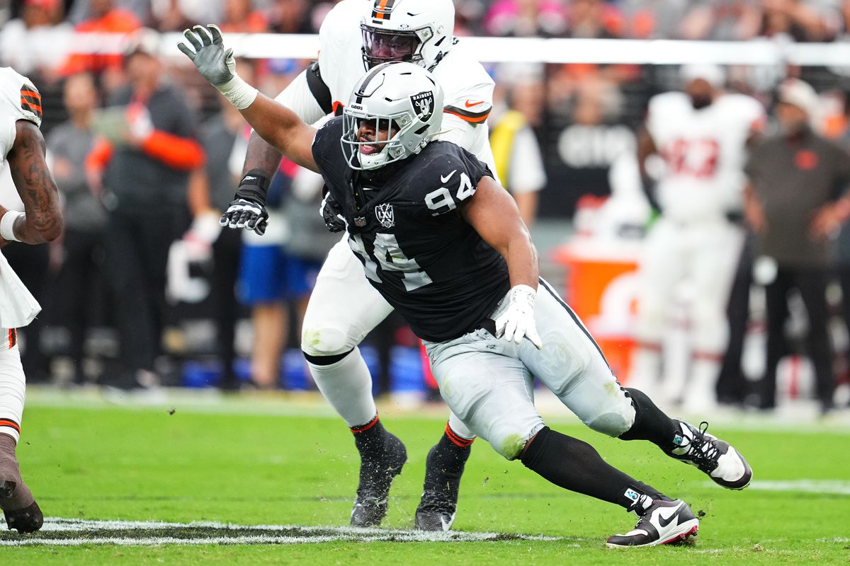 Cleveland Browns v Las Vegas Raiders