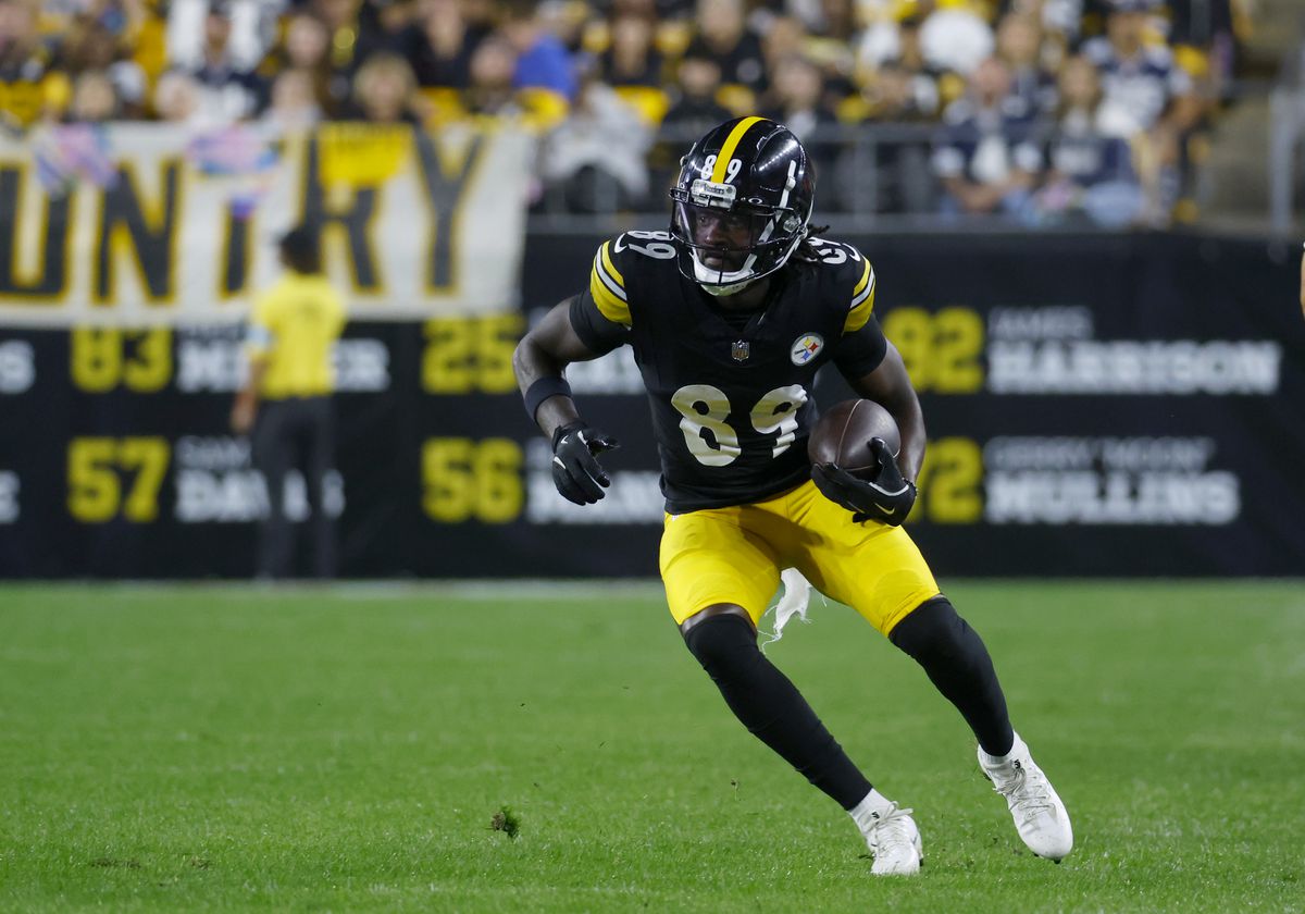 Brandon Johnson #89 of the Pittsburgh Steelers in action against the Dallas Cowboys during the game on October 6, 2024 at Acrisure Stadium in Pittsburgh, Pennsylvania.