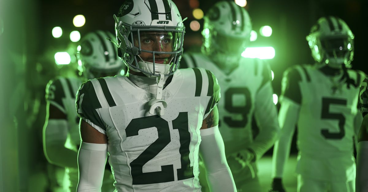 Raiders news: What could Las Vegas get from Dolphins for Michael Mayer?