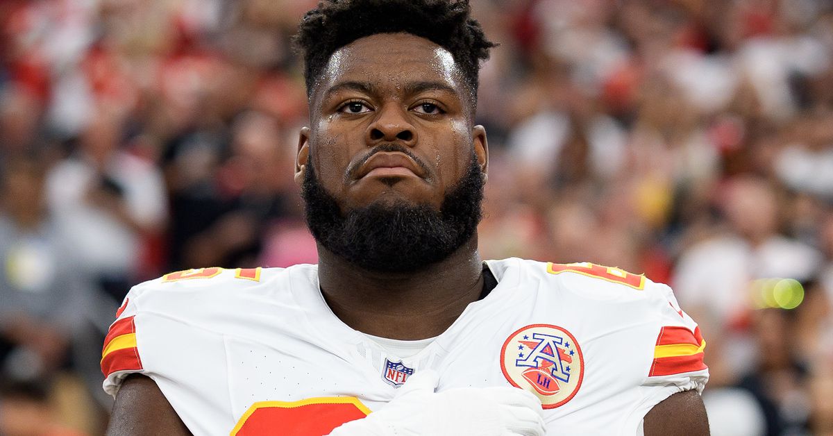 Chiefs News: Trey Smith reflects on record-breaking contract extension