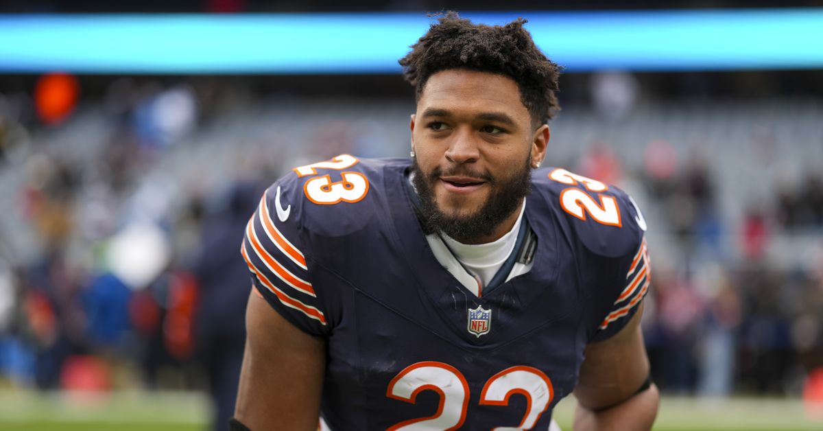 Chicago Bears Training Camp Battles: Roschon Johnson vs Kyle Monangai