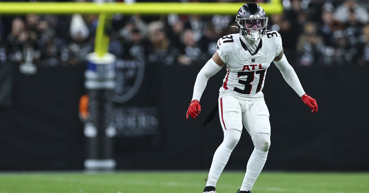 Raiders fans want to see team sign safety Justin Simmons