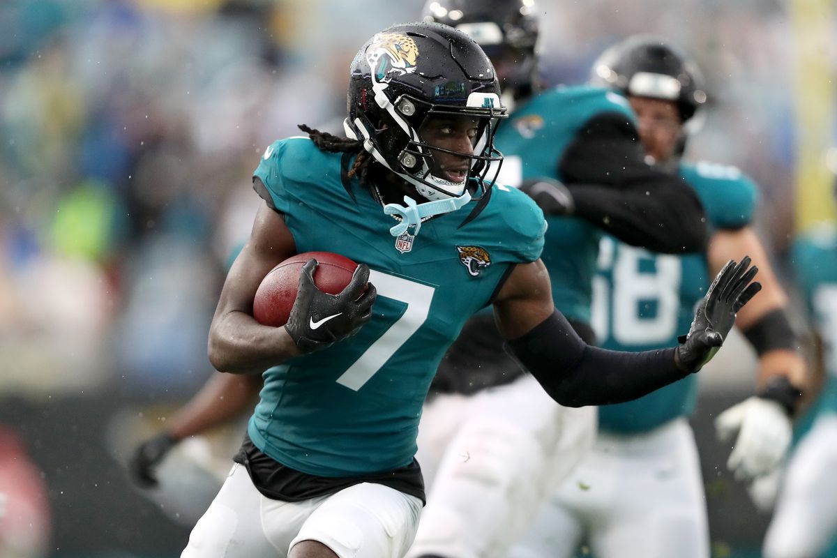 Tennessee Titans v Jacksonville Jaguars