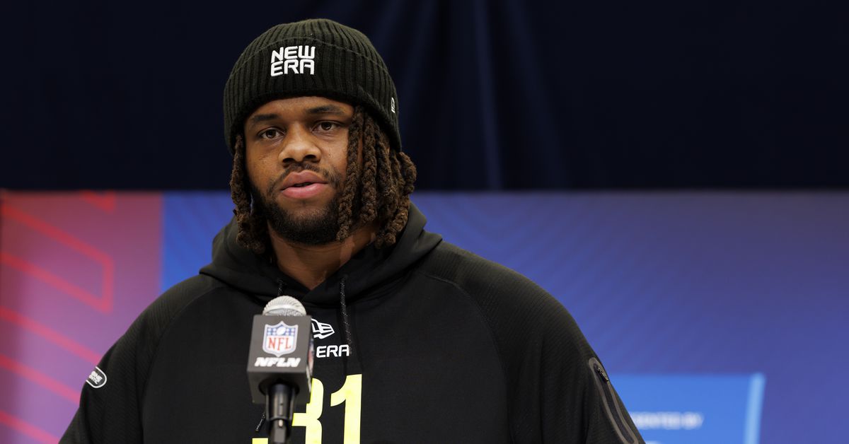 Bills Get It Done: T.J. Sanders signs rookie contract