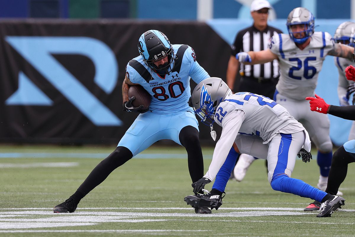 St Louis Battlehawks v Arlington Renegades