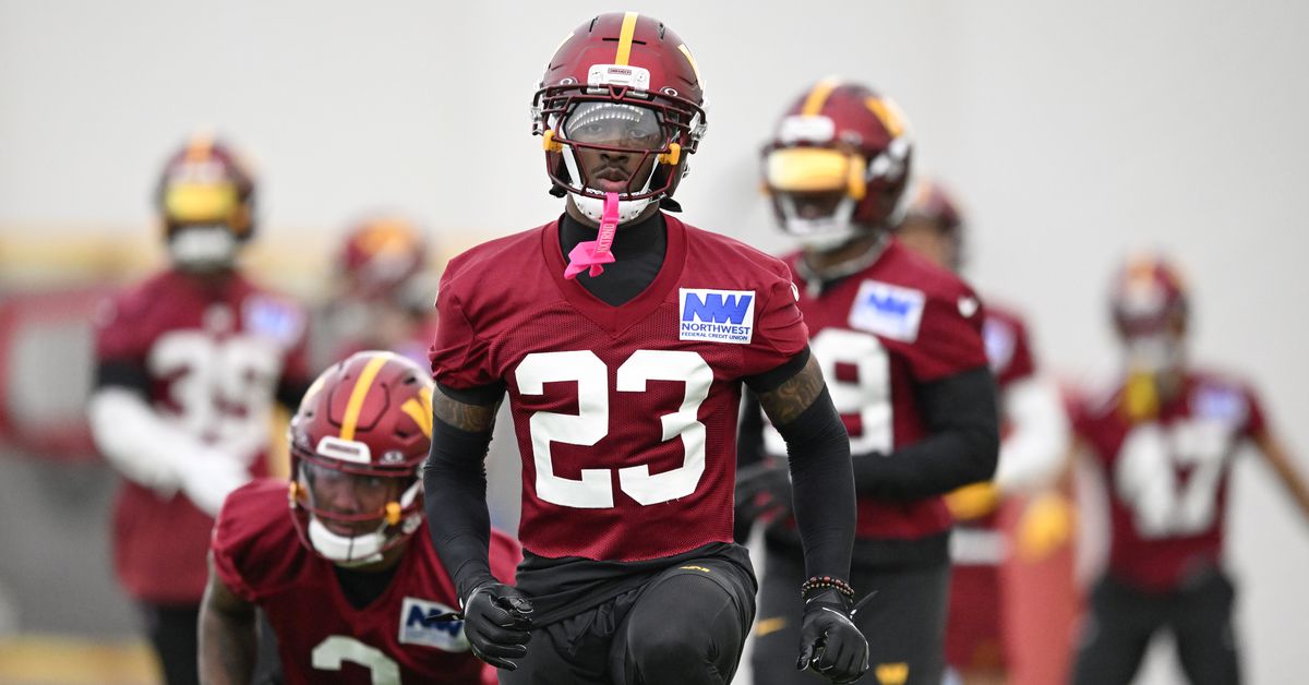 The Washington Commanders agree to terms with 2nd-round draft pick Trey Amos