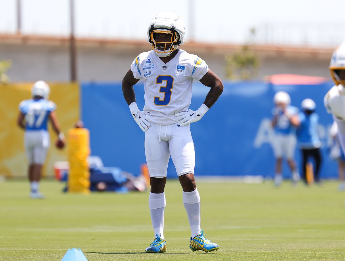 Los Angeles Chargers #3 SS Derwin James participates in individual drills during training camp on July 18, 2025 at the Bolt practice facility in El Segundo, CA. Los Angeles Chargers #3 SS Derwin James participates in individual drills during training camp on July 18, 2025 at the Bolt practice facility in El Segundo, CA.