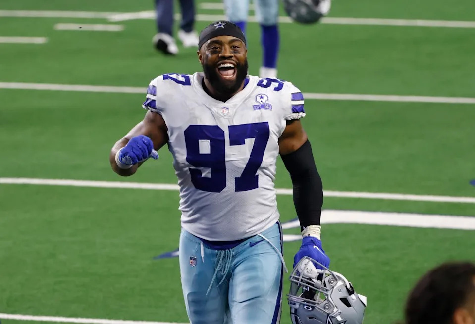 Everson Griffen celebrates after the Cowboys’ win in a 2020 NFL football game against the New York Giants in Arlington, Texas. AP
