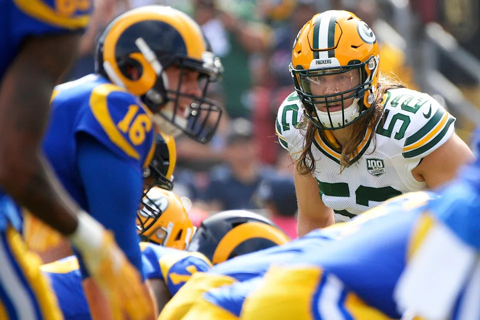 Oct 28, 2018; Los Angeles, CA, USA; Green Bay Packers linebacker Clay Matthews (52) looks across the line before the snap against the Los Angeles Rams during the first quarter at Los Angeles Memorial Coliseum. Mandatory Credit: Jake Roth-USA TODAY Sports