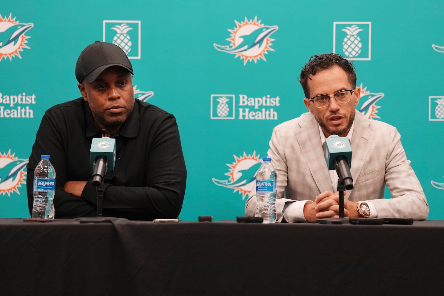 The Dolphins are looking dysfunctional.