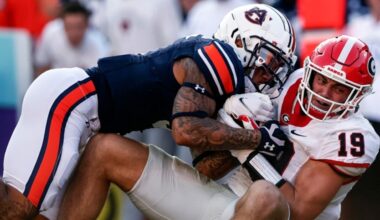 Seattle Seahawks sign college safety DK Kaufman to play running back