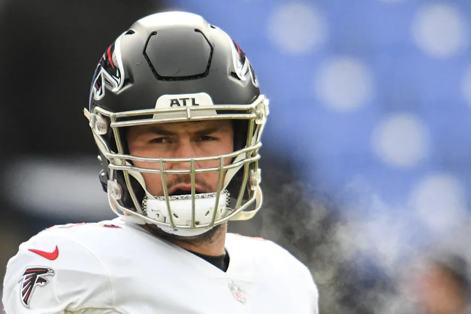 Dec 24, 2022; Baltimore, Maryland, USA; Atlanta Falcons center Drew Dalman (67) stands on the field before the game against the Baltimore Ravens at M&T Bank Stadium. Mandatory Credit: Tommy Gilligan-USA TODAY Sports