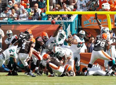 Cleveland Browns v Miami Dolphins