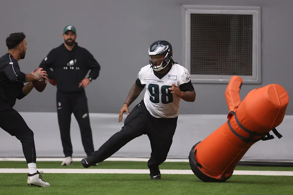 May 28, 2025; Philadelphia, PA, USA; Philadelphia Eagles defensive tackle Jalen Carter (98) runs a drill during OTAs at NovaCare Complex. Mandatory Credit: Bill Streicher-Imagn Images