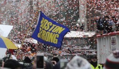 LIVE: Patriots parade rolls through Boston | Super Bowl LI