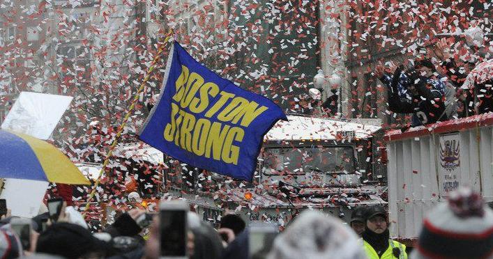 LIVE: Patriots parade rolls through Boston | Super Bowl LI