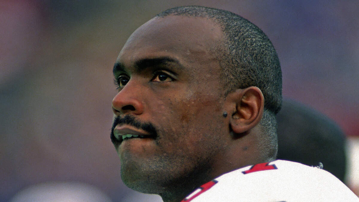 Former All-Pro Lineman Luis Sharpe Dead At 65