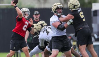 How do Saints QBs handle the mental side of a camp battle? | Saints
