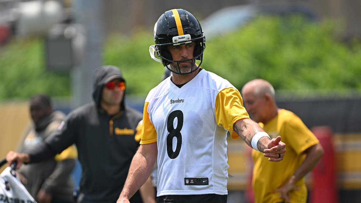 Aaron Rodgers Struggles In Steelers Training Camp Debut