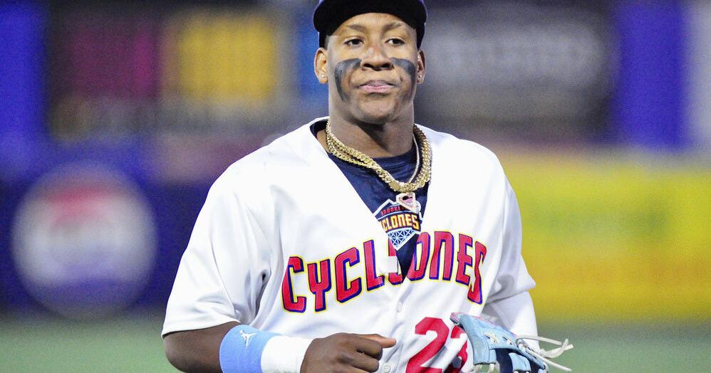 5 things to know on players Cardinals got for Ryan Helsley