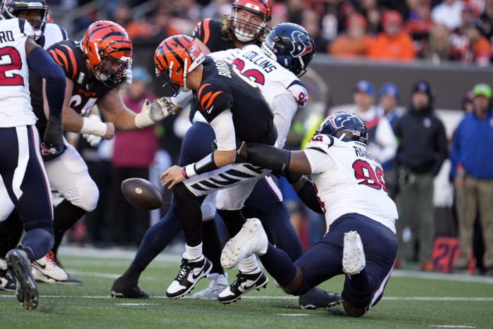 Sheldon Rankins returns to Texans with ‘culture set,’ overcame medical ordeal with viral meningitis, shingles last year